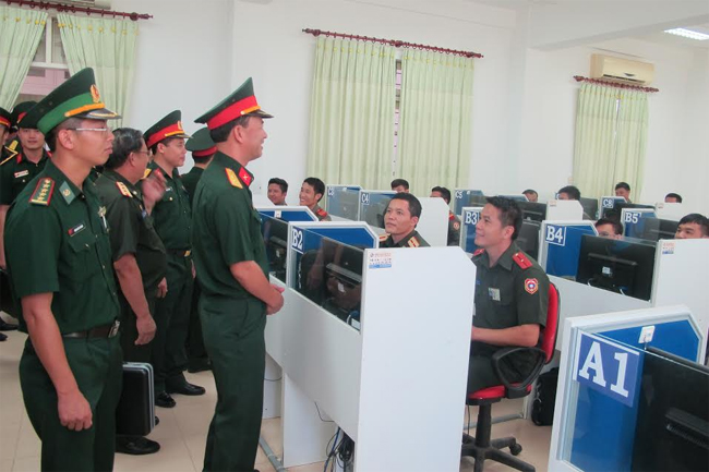 Đoàn sĩ quan trẻ Việt Nam kết thúc tốt đẹp chương trình giao lưu tại Lào
